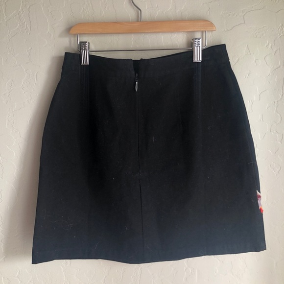 TOPSHOP || embroidered floral canvas skirt - Picture 4 of 7